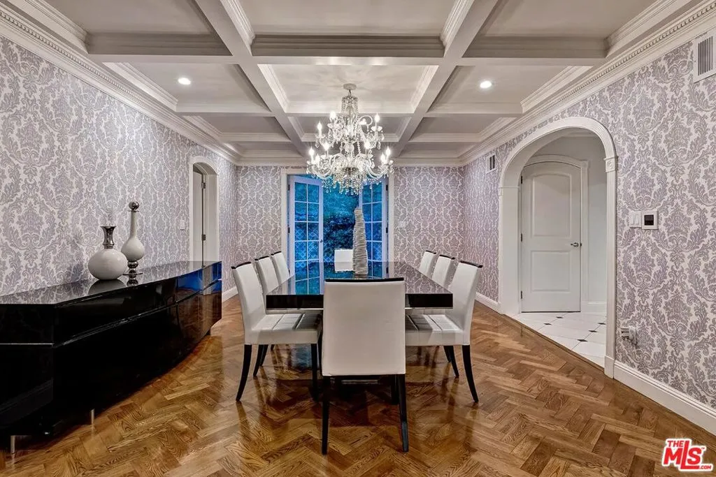 725 N Faring Road, Los Angeles, California 90077 home-pic-21